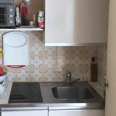 Le Fontainebleau Apartment *